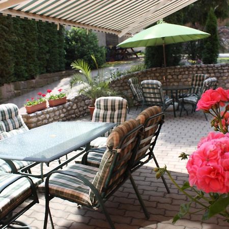Europa Panzio Bed & Breakfast Eger Luaran gambar