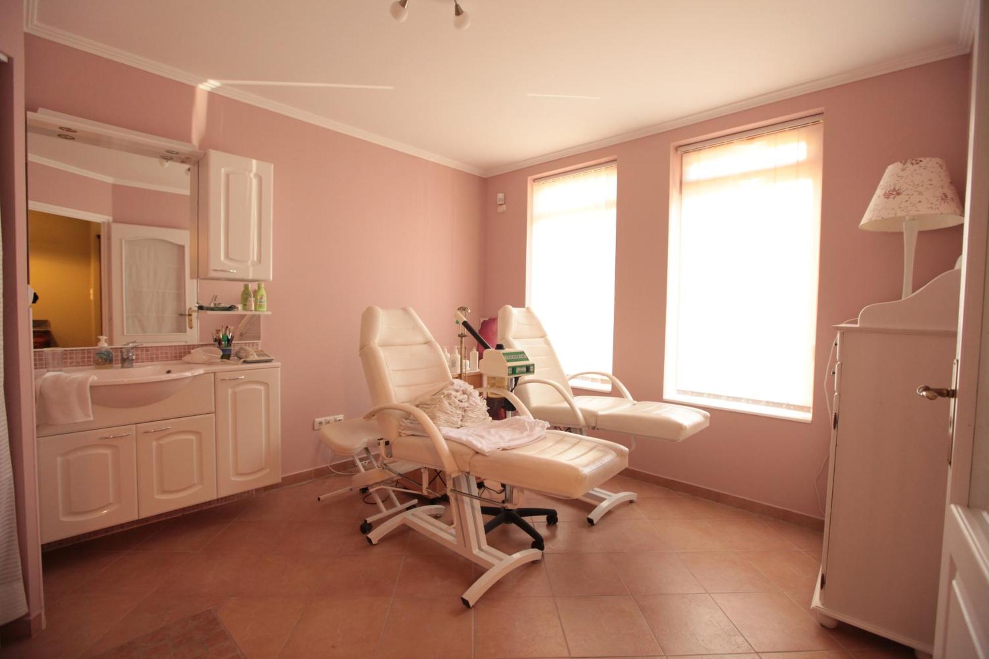 Europa Panzio Bed & Breakfast Eger Luaran gambar